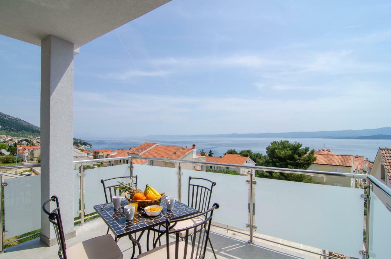 Apartments Sara 3 Бол Екстер'єр фото