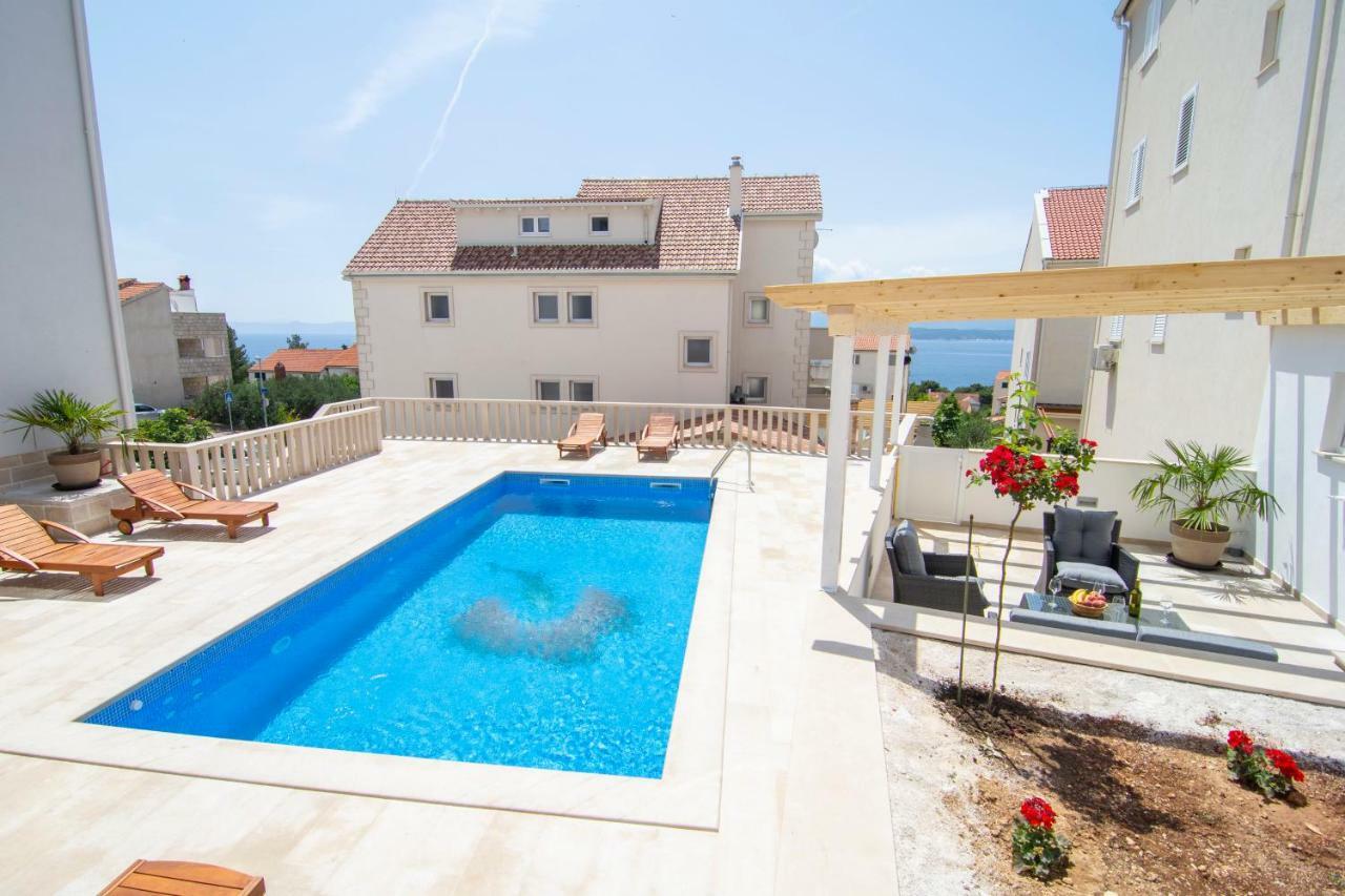 Apartments Sara 3 Бол Екстер'єр фото