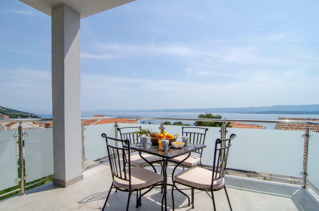 Apartments Sara 3 Бол Екстер'єр фото